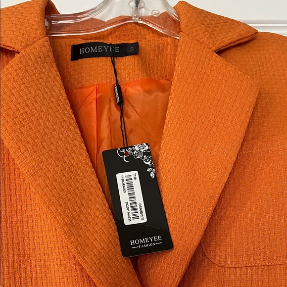 Homeyee Women's Vibrant Orange Blazer - Picture 3 of 4